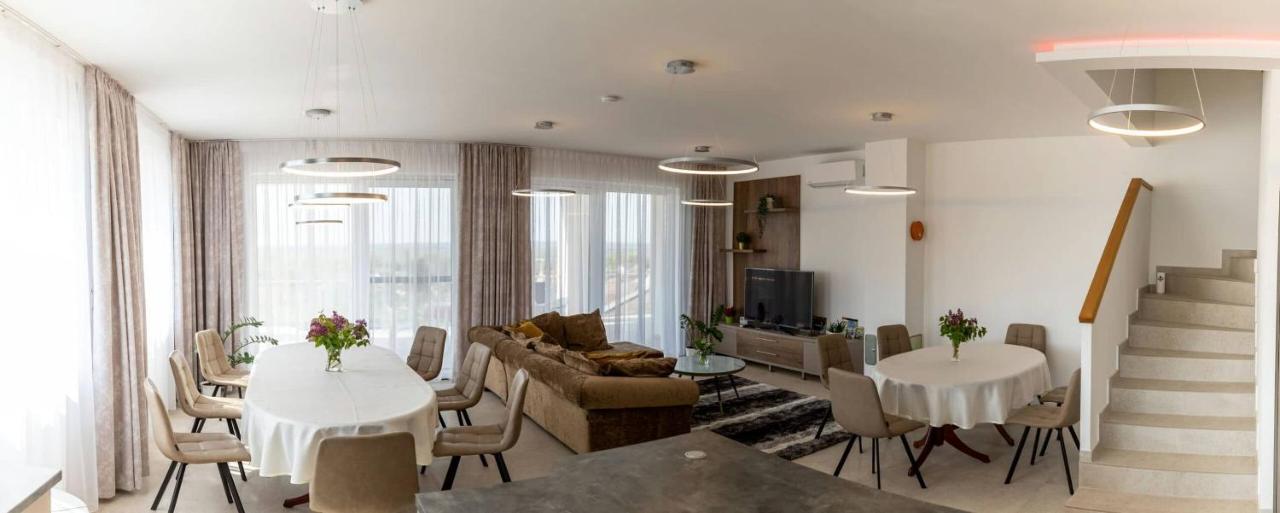 Aszuvilag Rezidencia With Sauna & Jacuzzi Legyesbenye ภายนอก รูปภาพ
