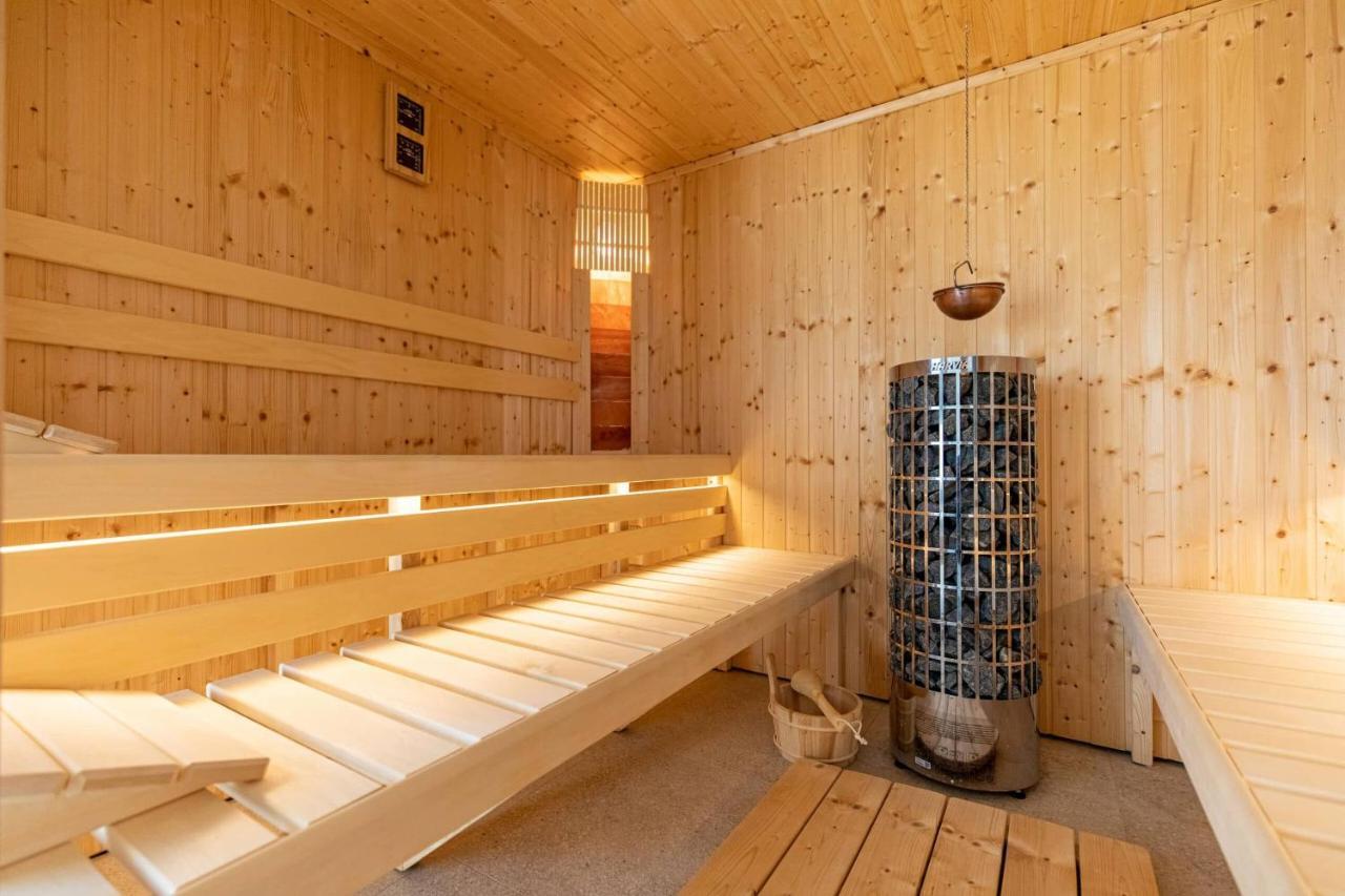 Aszuvilag Rezidencia With Sauna & Jacuzzi Legyesbenye ภายนอก รูปภาพ