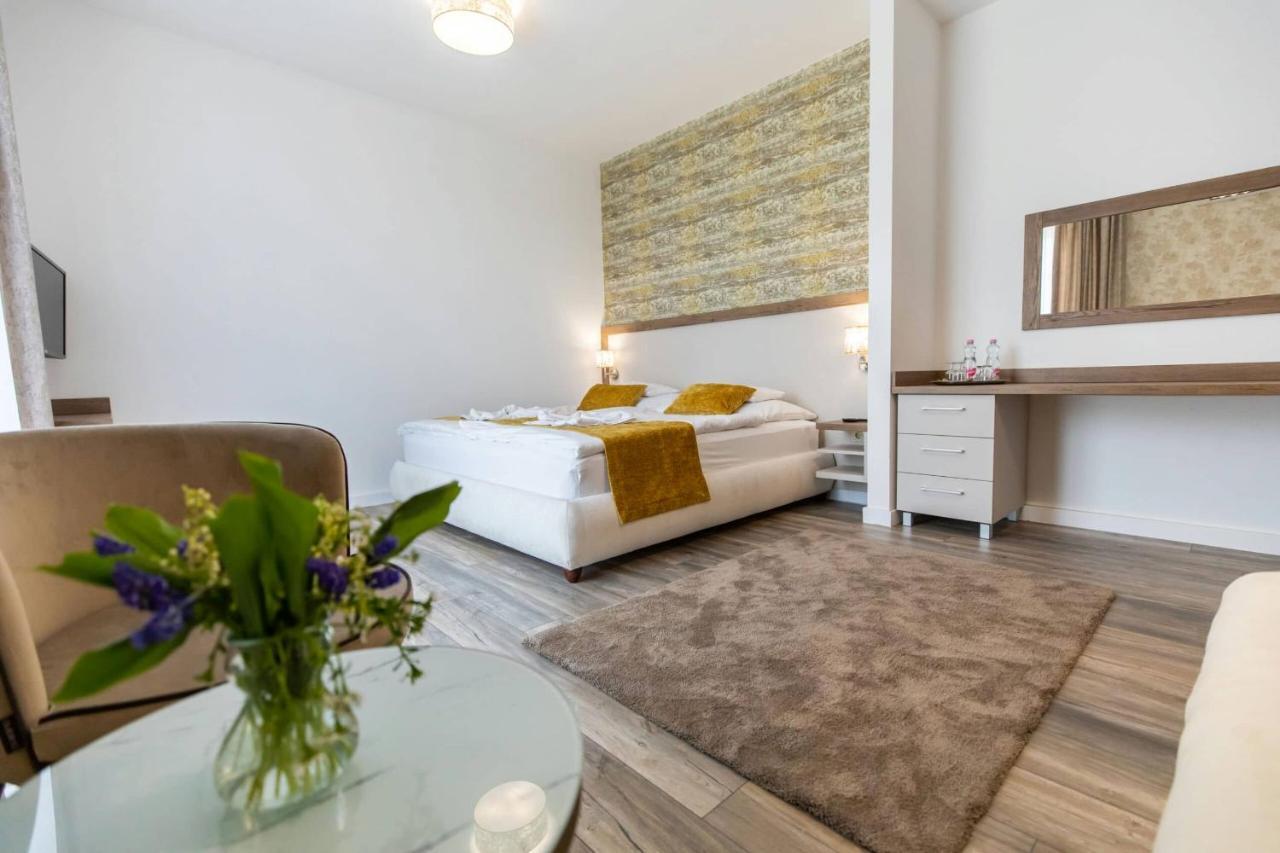 Aszuvilag Rezidencia With Sauna & Jacuzzi Legyesbenye ภายนอก รูปภาพ