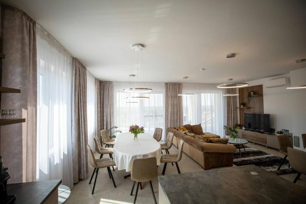 Aszuvilag Rezidencia With Sauna & Jacuzzi Legyesbenye ภายนอก รูปภาพ