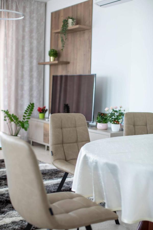 Aszuvilag Rezidencia With Sauna & Jacuzzi Legyesbenye ภายนอก รูปภาพ