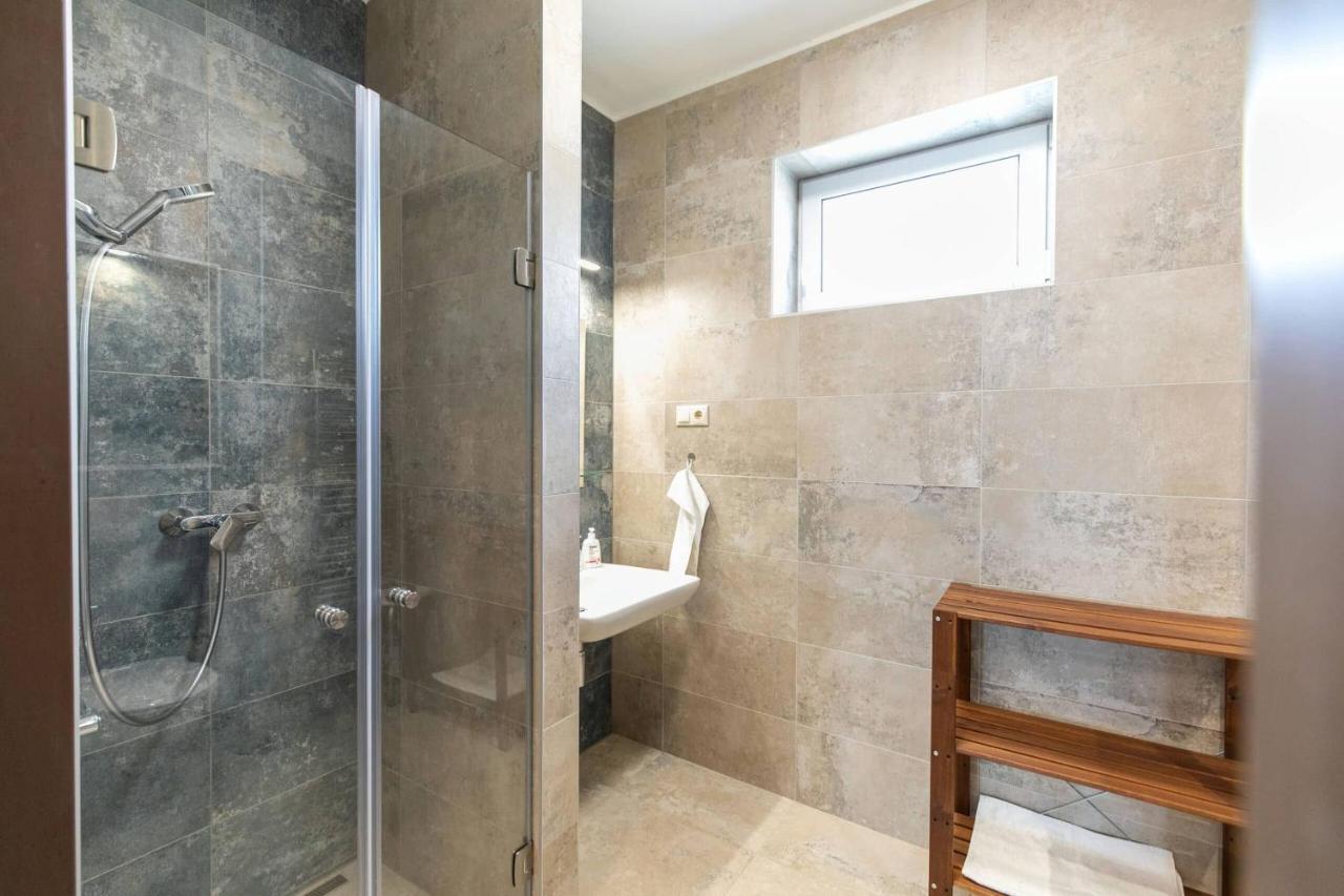 Aszuvilag Rezidencia With Sauna & Jacuzzi Legyesbenye ภายนอก รูปภาพ