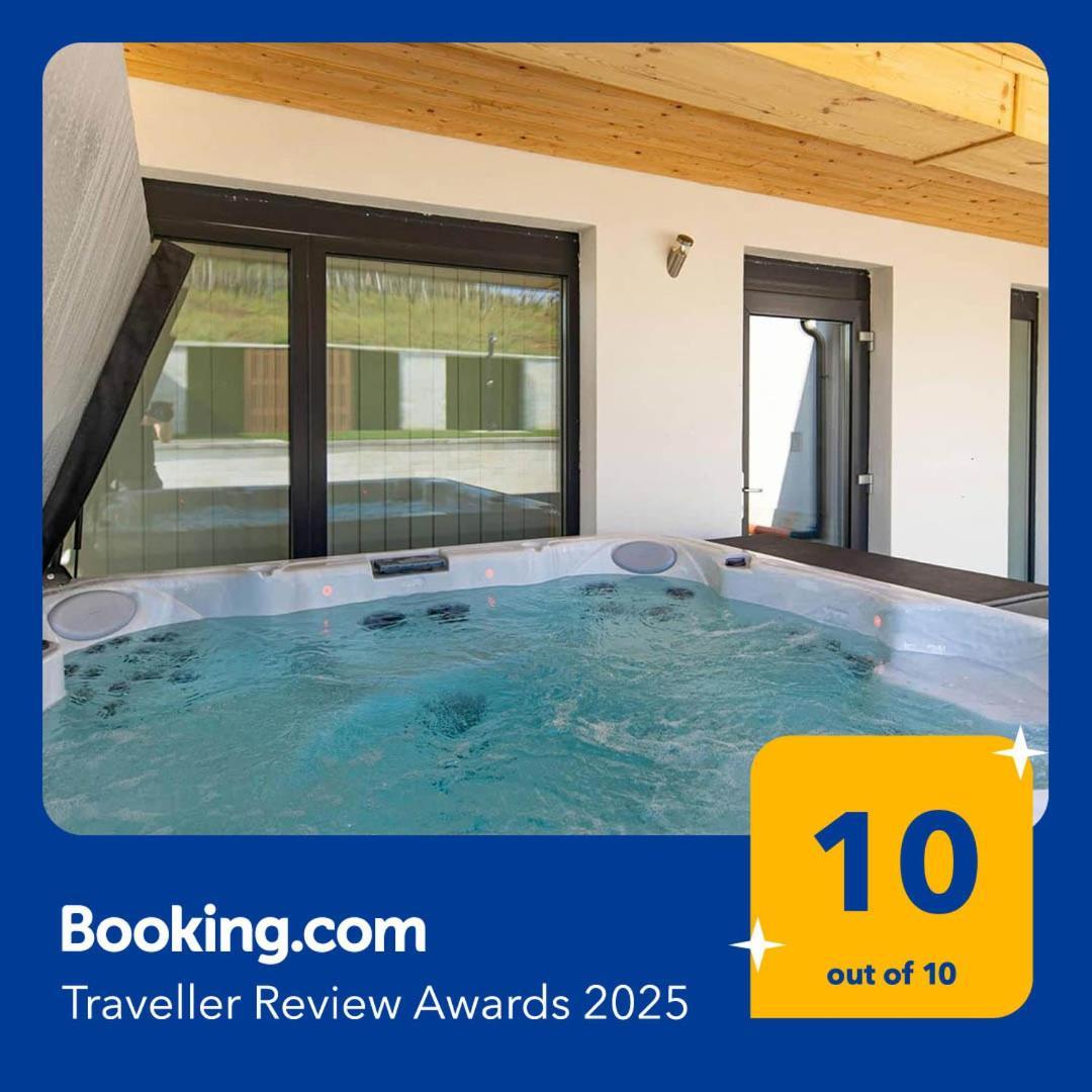 Aszuvilag Rezidencia With Sauna & Jacuzzi Legyesbenye ภายนอก รูปภาพ